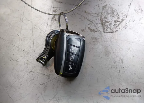 2015 Hyundai Genesis 3.8 z USA, uszkodzony, nr VIN KMHGN4JE5FU091975